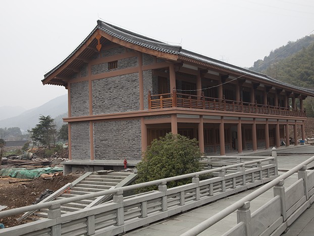 淺談《紅樓夢》中的園林建筑藝術
