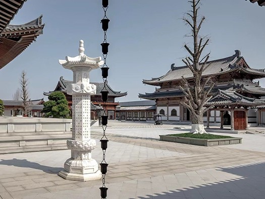 不入園林，怎知春色幾許?